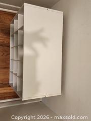 MaxSold Auction: White Cubby Storage Organizer/Shelf Unit, 20 Cubbies, 24.5x19x12 in - Ajax (Ontario, Canada) SELLER MANAGED Estate Sale Online Auction - Billingsgate Crescent