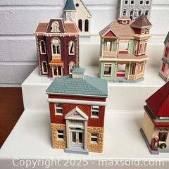 MaxSold Auction: Hallmark Nostalgic Houses and Shops Ornament Lot 2 - Toronto (Ontario, Canada) SELLER MANAGED Reseller Online Auction - Eastpark Boulevard