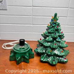 MaxSold Auction: Vintage Ceramic Light Up Christmas Tree. - Toronto (Ontario, Canada) SELLER MANAGED Reseller Online Auction - Eastpark Boulevard