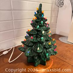 MaxSold Auction: Vintage Ceramic Light Up Christmas Tree. - Toronto (Ontario, Canada) SELLER MANAGED Reseller Online Auction - Eastpark Boulevard