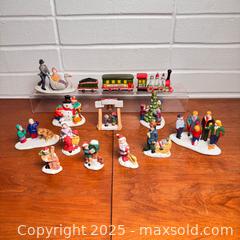 MaxSold Auction: Vintage Lemax Christmas Village People Lot - Toronto (Ontario, Canada) SELLER MANAGED Reseller Online Auction - Eastpark Boulevard