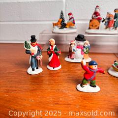 MaxSold Auction: Vintage Lemax Christmas Village People Lot - Toronto (Ontario, Canada) SELLER MANAGED Reseller Online Auction - Eastpark Boulevard
