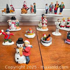 MaxSold Auction: Vintage Lemax Christmas Village People Lot - Toronto (Ontario, Canada) SELLER MANAGED Reseller Online Auction - Eastpark Boulevard