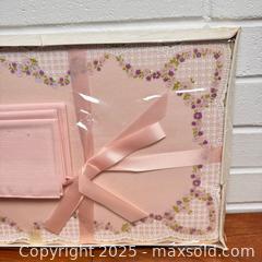 MaxSold Auction: Vintage SEALED Pink Placemat and Napkin Set - Toronto (Ontario, Canada) SELLER MANAGED Reseller Online Auction - Eastpark Boulevard