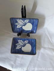 MaxSold Auction: set of two trinket dishes  - Mississauga (Ontario, Canada) SELLER MANAGED Reseller Online Auction - Montevideo Road