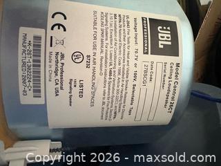 MaxSold Auction: 2 speakers - Kingston (Ontario, Canada) SELLER MANAGED Downsizing Online Auction - Steve Fonyo Drive (STORAGE)