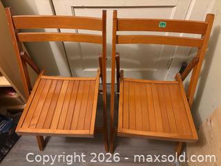 MaxSold Auction: 2 wooden folding chairs - Kingston (Ontario, Canada) SELLER MANAGED Downsizing Online Auction - Steve Fonyo Drive (STORAGE)