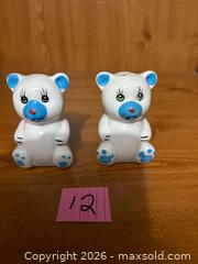 MaxSold Auction: Bear Salt & Pepper Shakers - Kingston (Ontario, Canada) SELLER MANAGED Downsizing Online Auction - Steve Fonyo Drive (STORAGE)