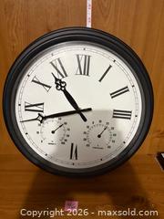 MaxSold Auction: Clock - Kingston (Ontario, Canada) SELLER MANAGED Downsizing Online Auction - Steve Fonyo Drive (STORAGE)