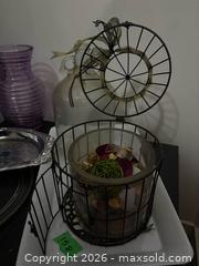 MaxSold Auction: Decor stuff - Kingston (Ontario, Canada) SELLER MANAGED Downsizing Online Auction - Steve Fonyo Drive (STORAGE)