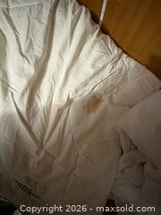 MaxSold Auction: Full Size Mattress Pad & Duvet  - Kingston (Ontario, Canada) SELLER MANAGED Downsizing Online Auction - Steve Fonyo Drive (STORAGE)