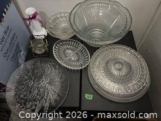 MaxSold Auction: Glass serving dishes & decor  - Kingston (Ontario, Canada) SELLER MANAGED Downsizing Online Auction - Steve Fonyo Drive (STORAGE)