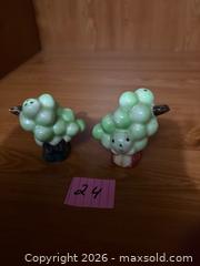 MaxSold Auction: Grapes Salt & Pepper Shakers - Kingston (Ontario, Canada) SELLER MANAGED Downsizing Online Auction - Steve Fonyo Drive (STORAGE)