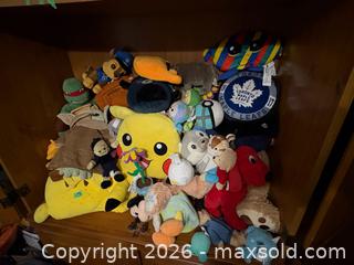 MaxSold Auction: Massive stuffed animal collection  - Kingston (Ontario, Canada) SELLER MANAGED Downsizing Online Auction - Steve Fonyo Drive (STORAGE)
