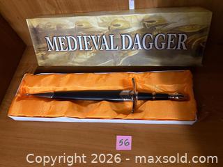 MaxSold Auction: Medieval Dagger w/Box - Kingston (Ontario, Canada) SELLER MANAGED Downsizing Online Auction - Steve Fonyo Drive (STORAGE)