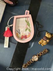 MaxSold Auction: Miscellaneous box of stuff with neck pillow - Kingston (Ontario, Canada) SELLER MANAGED Downsizing Online Auction - Steve Fonyo Drive (STORAGE)