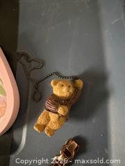 MaxSold Auction: Miscellaneous box of stuff with neck pillow - Kingston (Ontario, Canada) SELLER MANAGED Downsizing Online Auction - Steve Fonyo Drive (STORAGE)