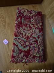 MaxSold Auction: Piece of fabric  - Kingston (Ontario, Canada) SELLER MANAGED Downsizing Online Auction - Steve Fonyo Drive (STORAGE)