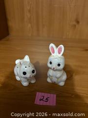 MaxSold Auction: Rabbit Salt & Pepper Shakers - Kingston (Ontario, Canada) SELLER MANAGED Downsizing Online Auction - Steve Fonyo Drive (STORAGE)