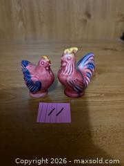 MaxSold Auction: Red Rooster & Hen Salt & Pepper Shakers - Kingston (Ontario, Canada) SELLER MANAGED Downsizing Online Auction - Steve Fonyo Drive (STORAGE)