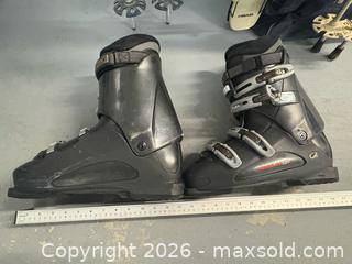 MaxSold Auction: Ski Lot - Kingston (Ontario, Canada) SELLER MANAGED Downsizing Online Auction - Steve Fonyo Drive (STORAGE)