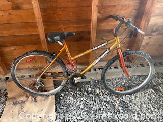 MaxSold Auction: Supercycle 18 speed - Kingston (Ontario, Canada) SELLER MANAGED Downsizing Online Auction - Steve Fonyo Drive (STORAGE)
