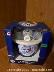 MaxSold Auction: Toronto Blue Jays ice bucket set - Kingston (Ontario, Canada) SELLER MANAGED Downsizing Online Auction - Steve Fonyo Drive (STORAGE)