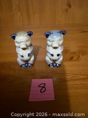 MaxSold Auction: Wasaga Beach Pig Salt & Pepper Shakers - Kingston (Ontario, Canada) SELLER MANAGED Downsizing Online Auction - Steve Fonyo Drive (STORAGE)