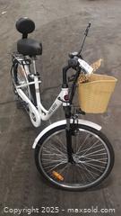 MaxSold Auction: Daymak Paris V5 - White Electric City/Commuter Bicycle - Brand New - PDI Included (108) - Toronto (Ontario, Canada) SELLER MANAGED Downsizing Online Auction - Curity Avenue