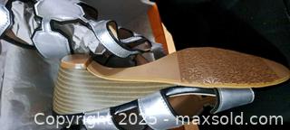 MaxSold Auction: CHARMING LADY SANDALS SIZE 10 (NEW) - Clearview (Ontario, Canada) SELLER MANAGED Reseller Online Auction -  County Road 10