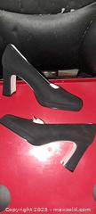 MaxSold Auction: GALLERY SATIN PARTY SHOES SIZE 6 (NEW) - Clearview (Ontario, Canada) SELLER MANAGED Reseller Online Auction -  County Road 10