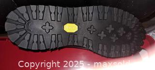 MaxSold Auction: ROCKY GORETEX BOOTS SUZE 6 1/2 W (NEW) - Clearview (Ontario, Canada) SELLER MANAGED Reseller Online Auction -  County Road 10