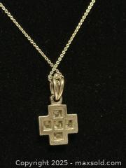 MaxSold Auction: 18K White Gold + Diamond Pendant + Necklace  - Toronto (Ontario, Canada) PARTNER MANAGED Estate Sale Online Auction -  Glen Road