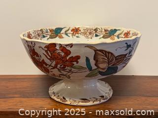 MaxSold Auction: 19C. Large Antique Scottish Fruit Bowl by D Methven &#38; Sons Kirkcaldy Pottery - Toronto (Ontario, Canada) PARTNER MANAGED Estate Sale Online Auction -  Glen Road
