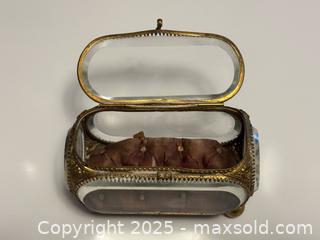 MaxSold Auction: Antique Victorian Gilt Metal Brass Glass Jewelry Casket Box - Toronto (Ontario, Canada) PARTNER MANAGED Estate Sale Online Auction -  Glen Road