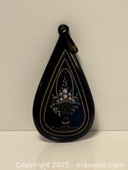 MaxSold Auction: Art Deco Black Bakelite Flower Bouquet Pendant - Toronto (Ontario, Canada) PARTNER MANAGED Estate Sale Online Auction -  Glen Road