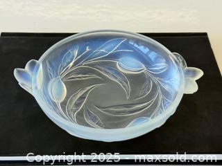 MaxSold Auction: Etling Art Deco Opalescent Glass Bowl France  - Toronto (Ontario, Canada) PARTNER MANAGED Estate Sale Online Auction -  Glen Road