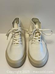 MaxSold Auction: Everlane Forever High Top Canvas Sneakers in Off White sz 9 - Toronto (Ontario, Canada) PARTNER MANAGED Estate Sale Online Auction -  Glen Road