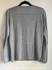 MaxSold Auction: Max Mara Women’s Gray Long-Sleeve V-Neck Cashmere Sweater Sz M - Toronto (Ontario, Canada) PARTNER MANAGED Estate Sale Online Auction -  Glen Road