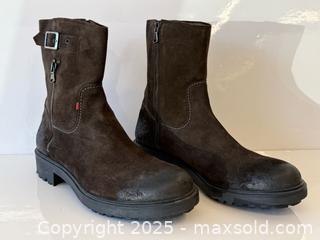 MaxSold Auction: Men’s Strellson Suede Boots Size 11.5 - Toronto (Ontario, Canada) PARTNER MANAGED Estate Sale Online Auction -  Glen Road