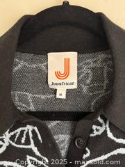 MaxSold Auction: Merino Wool Blend Women&#39;s Knit Short Sleeve Polo with Mushroom Pattern in Black and Grey - Toronto (Ontario, Canada) PARTNER MANAGED Estate Sale Online Auction -  Glen Road