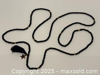 MaxSold Auction: Pair of Layered Beaded Necklaces in Black + White - Toronto (Ontario, Canada) PARTNER MANAGED Estate Sale Online Auction -  Glen Road