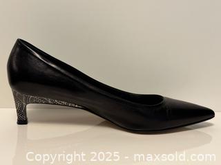MaxSold Auction: Pair of MaxMara Women’s Black Leather Pump Heels Shoes sz 38 - Toronto (Ontario, Canada) PARTNER MANAGED Estate Sale Online Auction -  Glen Road