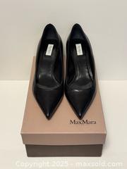 MaxSold Auction: Pair of MaxMara Women’s Black Leather Pump Heels Shoes sz 38 - Toronto (Ontario, Canada) PARTNER MANAGED Estate Sale Online Auction -  Glen Road
