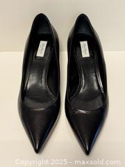 MaxSold Auction: Pair of MaxMara Women’s Black Leather Pump Heels Shoes sz 38 - Toronto (Ontario, Canada) PARTNER MANAGED Estate Sale Online Auction -  Glen Road