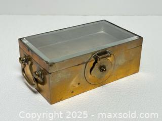 MaxSold Auction: Vintage Brass Keepsake Box with Glass Lid + Removable Tray - Toronto (Ontario, Canada) PARTNER MANAGED Estate Sale Online Auction -  Glen Road