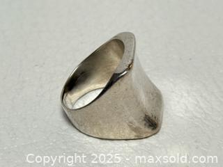 MaxSold Auction: Vintage Chunky Sterling Silver Ring  - Toronto (Ontario, Canada) PARTNER MANAGED Estate Sale Online Auction -  Glen Road