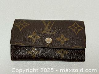 MaxSold Auction: Vintage Louis Vuitton Key Wallet  - Toronto (Ontario, Canada) PARTNER MANAGED Estate Sale Online Auction -  Glen Road