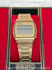 MaxSold Auction: Vintage Seiko m354-5029 Quartz LCD Watch  - Toronto (Ontario, Canada) PARTNER MANAGED Estate Sale Online Auction -  Glen Road