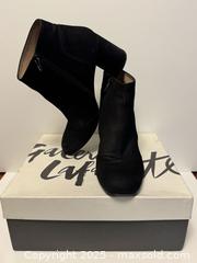 MaxSold Auction: Women’s Galeries Lafayette Black Suede Block Heel Zip Up Ankle Boots sz 39 - Toronto (Ontario, Canada) PARTNER MANAGED Estate Sale Online Auction -  Glen Road
